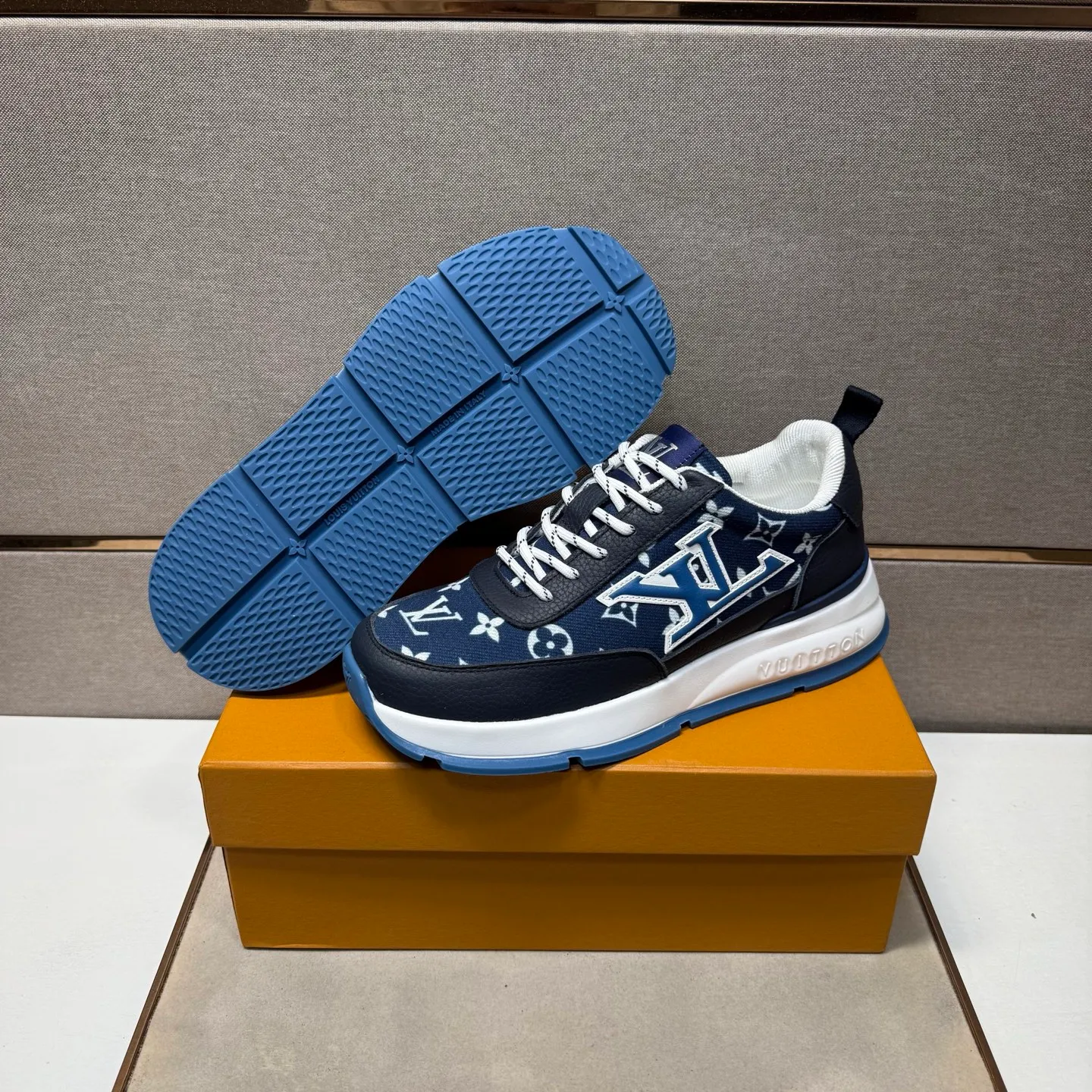 ⬛️Men's shoes 💰p442【LV～】Men's casual shoes 2025z cabinet sales simultaneously 🔶Size: 38-44#️⃣ 🔷3 colors🔜The upper is made of multi-material splicing➕Mesh lining, comfortable and breathable, sole: original comfortable and wear-resistant outsole, ⚠️real thing📱photographed🎬real thing is better📢📢📢